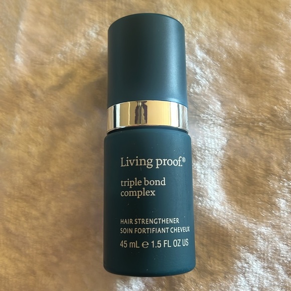 Living Proof
Triple Bond Complex Leave-In Hair Treatment (NWT) - Picture 2 of 6